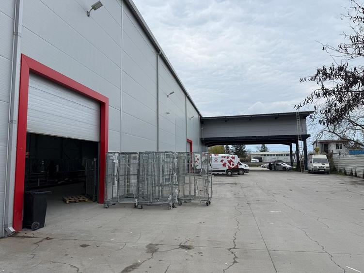 Hală industrială de vânzare | 2.350 mp | Vizibilitate din Centura