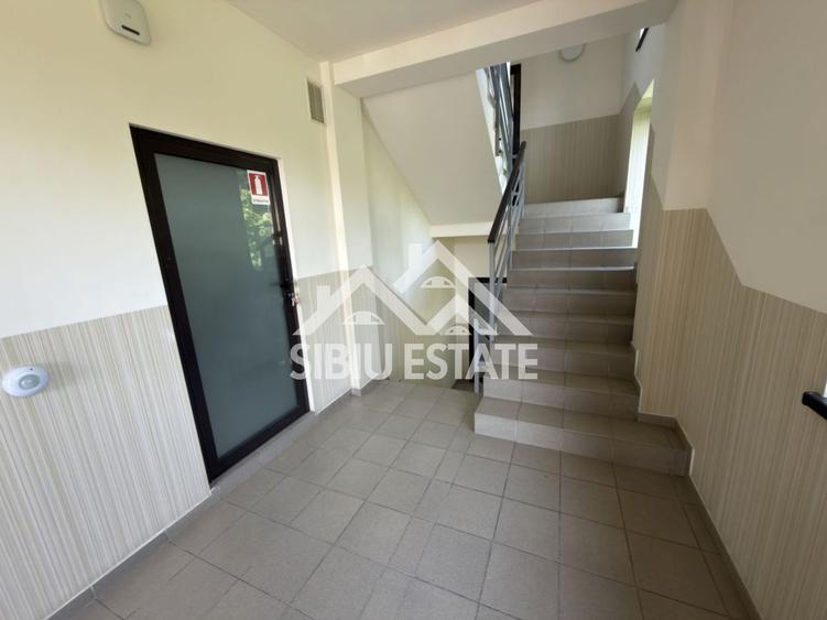 Clădire birouri 1.000 mp utili, 15 parcări, rooftop – Sibiu zona Milea
