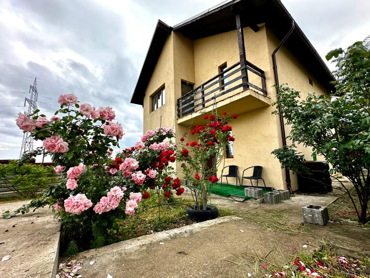 Vila cu 5 camere si 2 bai de vanzare in Horpaz