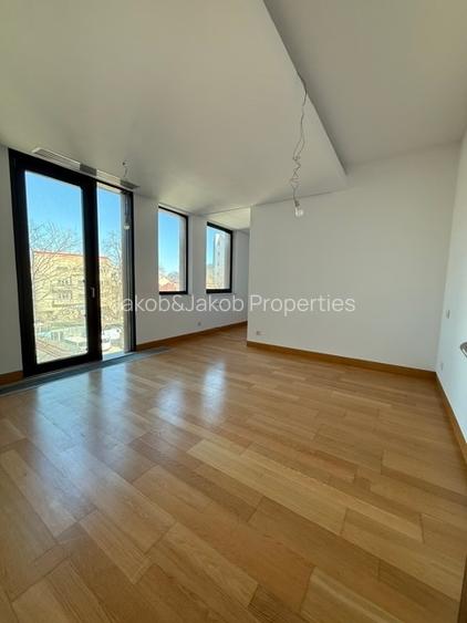 3 camere, 3 bai, 2 dormitoare Master - într-o clădire cu arhitectură deosebită - 8