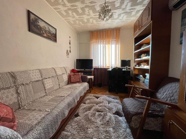 Apartament 4 camere, decomandat, zona Pacurari - Esplanada, Iasi