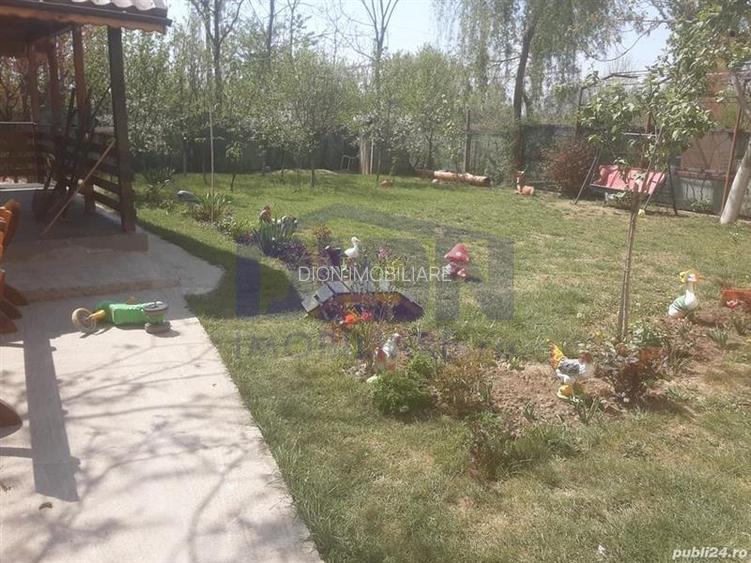 Vila individuala spatioasa cu gradina