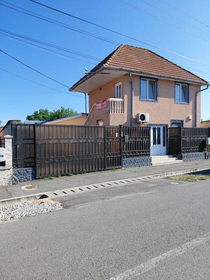 Vand hala pentru depozit ,spatiu de productie +birouri