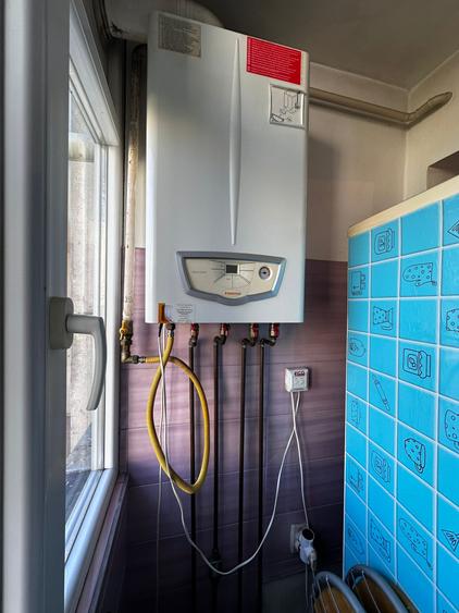 Apartament cu 2 camere, etaj 2/4, zona Podu Ros
