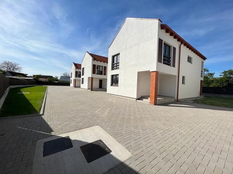 Casa moderna de vanzare 5 camere Cartier Terezian!