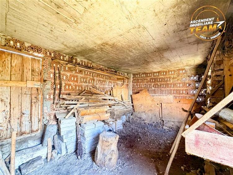 Casa din caramida cu 1.087 mp teren, pozitie centrala, utilitati la poarta, Micf - 51