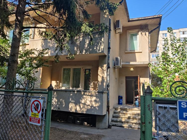 Brancoveanu metrou - Padesu, vila s+P+1, 6 camere