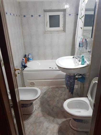 Apartament 3 camere decomandat, Buzaului.
