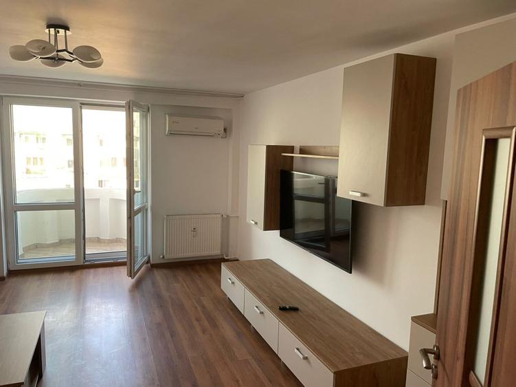 De inchiriat 3 camere Piata Alba-Iulia lux