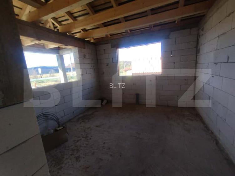 Casa cu 4 camere, 153 mp utili, teren 1000 mp extravilan, utilitati, zona Jelna - 11
