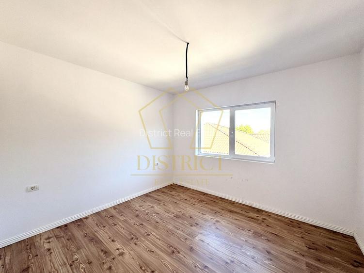 Duplex cu 4 camere, despărțit prin camera tehnica | Mosnita Noua - 12