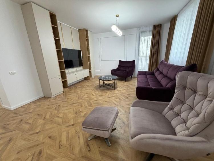 Proprietar, inchiriez  termen lung Apartament 4 camere complet utilat - 16