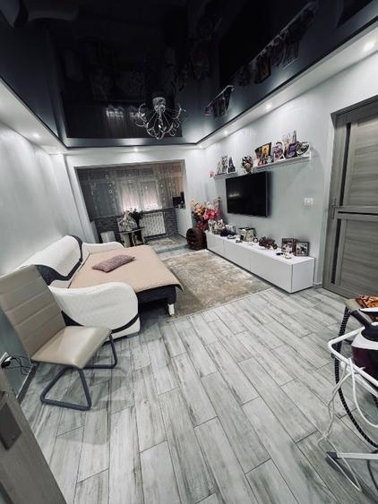 Apartament 3 camere decomandat vis a vis de hotel zodiac