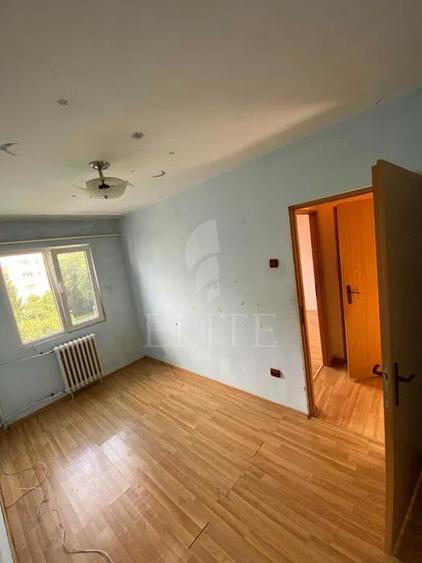 Apartament 3 camere în zona MC DONALDS