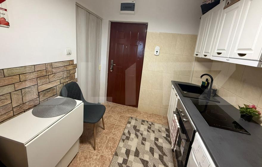 Garsonieră de vânzare, 21 mp, etajul 4, zona Dumbrava II