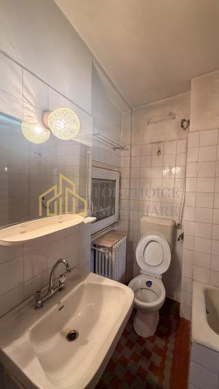 CAMERE TRANSFORMABIL IN 3 - LANGA SALA PALATULUI - CLADIRE CU ISTORIE