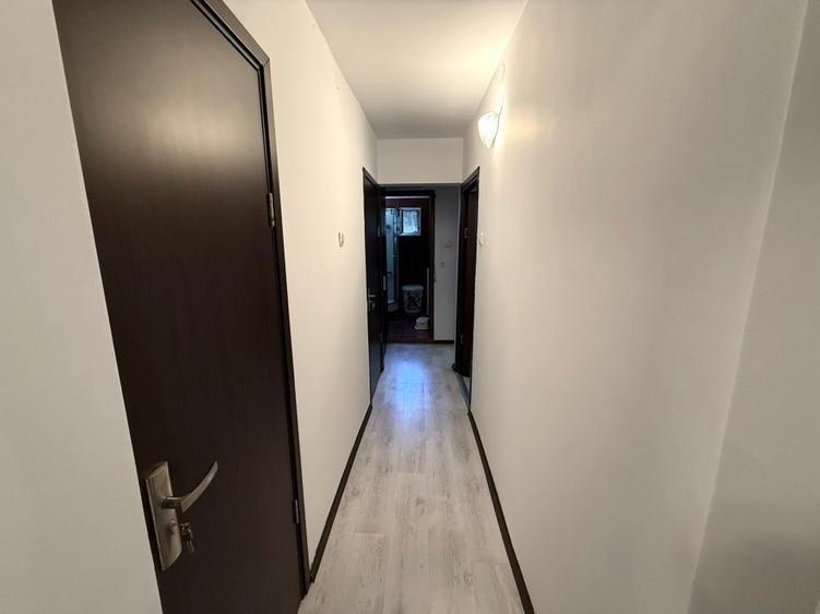 Apartamente cu 3 camere de închiriat , Militari-Uverturii