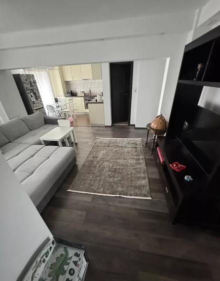 3 camere – Piața Muncii, 85 mp, 2 băi, centrală, parcare, 8 min metrou