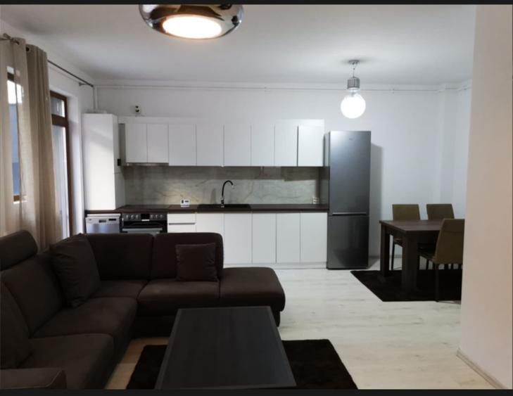 Apartament cu 3 camere, 77 mp, terasa 68 mp, parcare, zona Baciu