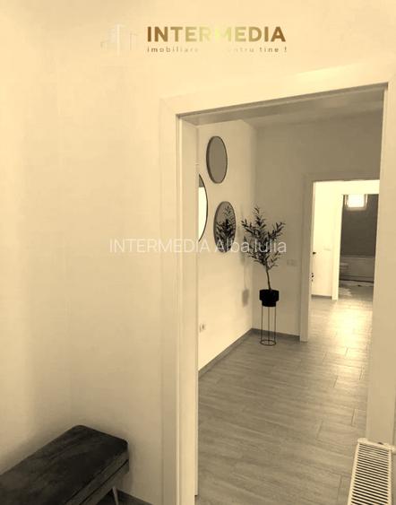 Apartament 3 Camere Bloc Nou CENTRU Baie Balcon Parcare Clima Mobilat Complet - 2
