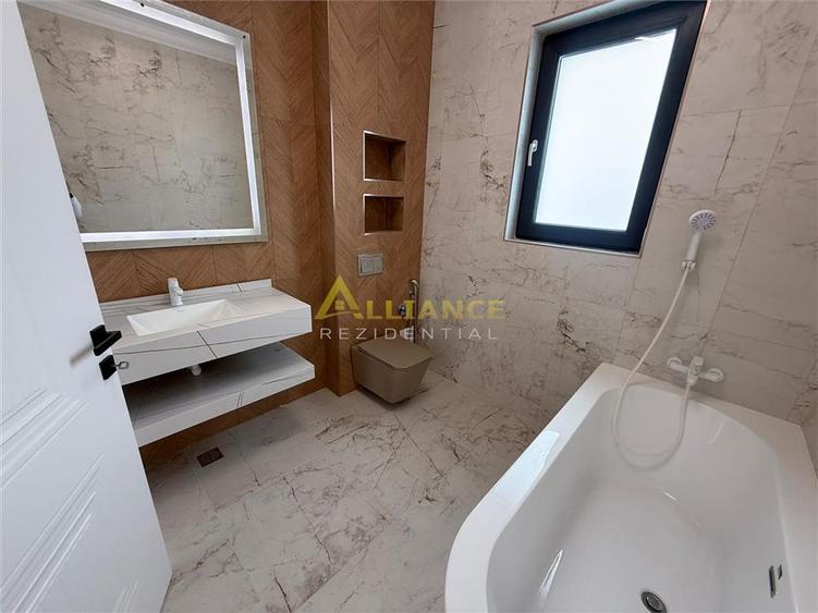 <Casa individuala cu finisaje de lux> 4 camere 3 bai + dressing teren 540mp