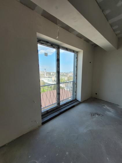 Garsoniera decomandata, bloc nou - etaj 8
