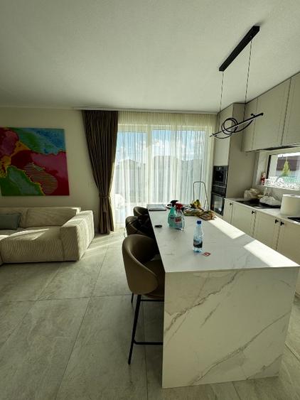 Proprietar vand Duplex cu 4 camere, teren 289 mp, gata de mutat