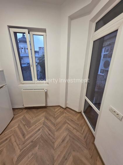 Sfanta Vineri Spatiu Birou 3 Camere Centrala Proprie - 12