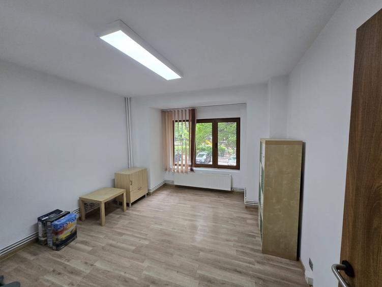 Birou 3 Camere | Unirii Fântâni | Spate Tribunal | Etaj 1 | CT proprie