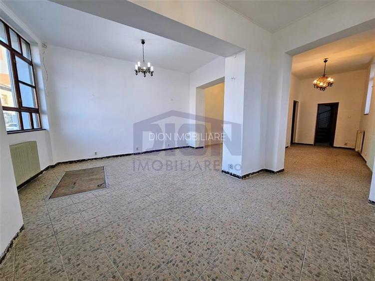 Vila moderna pretabila  clinica, office sau spatiu comercial - 10