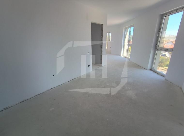 Apartament 4 camere, intermediar, parcare, zona Leroy Merlin, Intre Lacuri