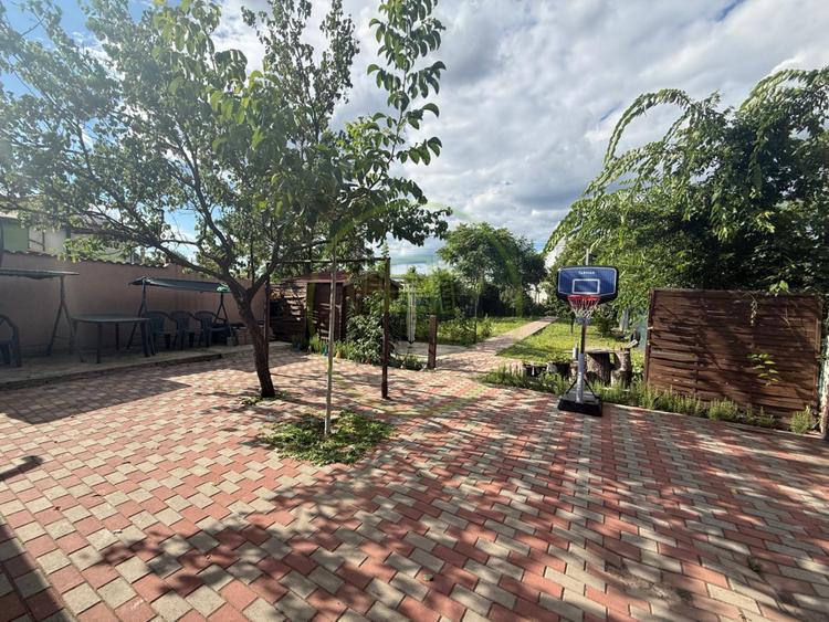 Casa plan parter, 653 mp teren, 98 mp utili, zona Regia de Apa
