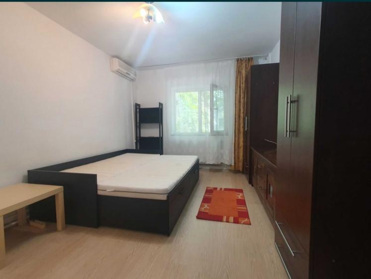 INCHIRIERE/ GARSONIERA/ GORJULUI/ CENTRALA TERMICA/ 350 EURO