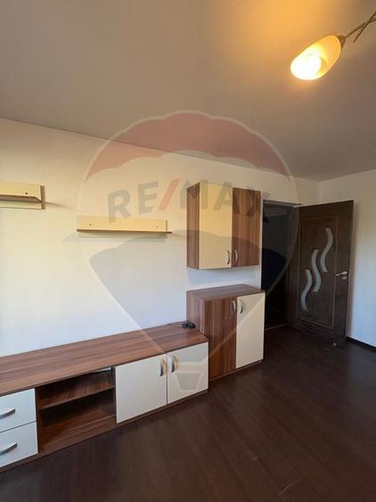Apartament cu 1 camera de închiriat în zona Vlaicu