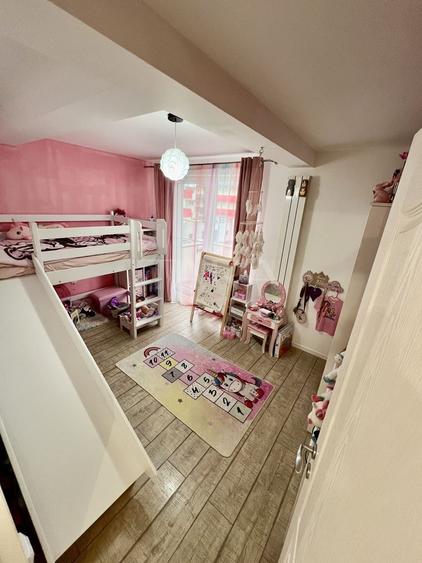Apartament 3 camere – Baciu, zona Primariei