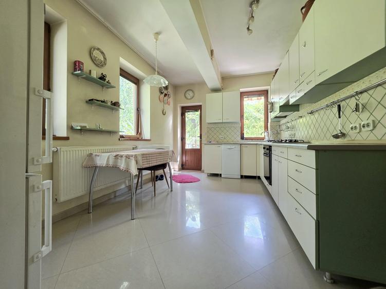 Vila individuala Chiajna - Rosu, peste 400 mp construiti, teren 1250 mp