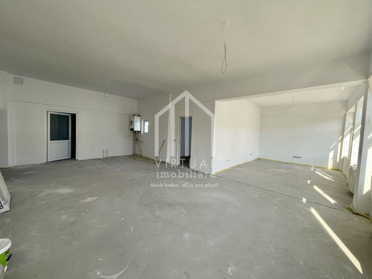 Spatiu comercial cu 8 camere, 5 bai, terasa - zona Centrala
