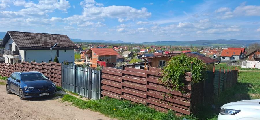 Vand cabana cu teren 660 m².
