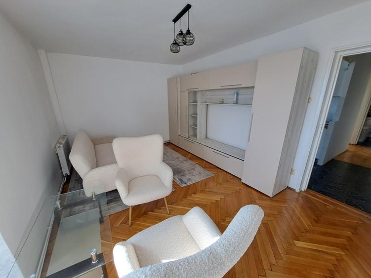 Inchiriez apartament 2 camere, tg. Mures, Tudor, zona Fortuna