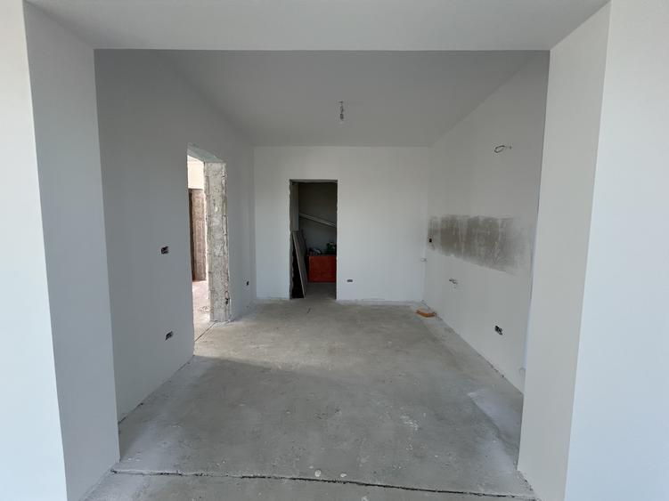 Casă P+1E, 4 camere, teren 550 mp, finisaje la alegere – Rediu / Platoul Popas P