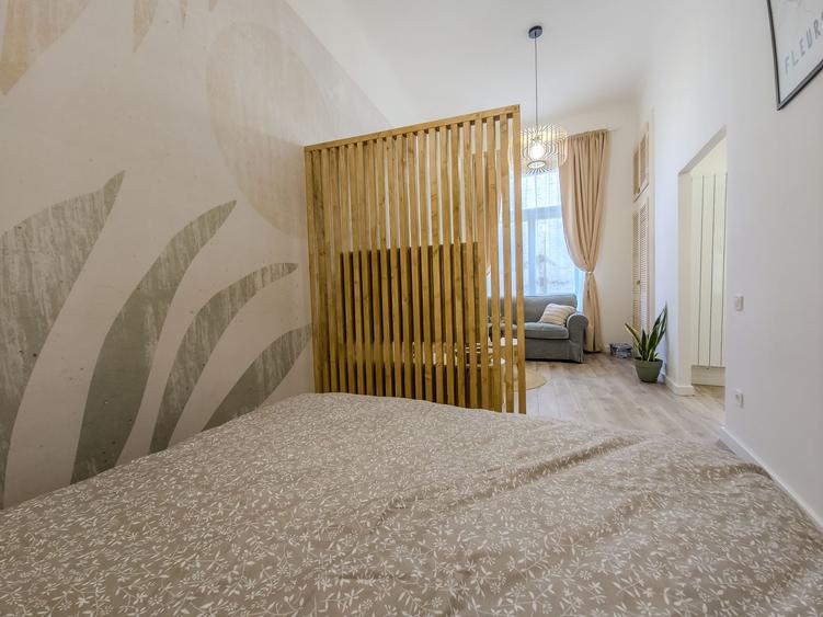 Apartament ultrafinisat, clădire monument istoric – Central
