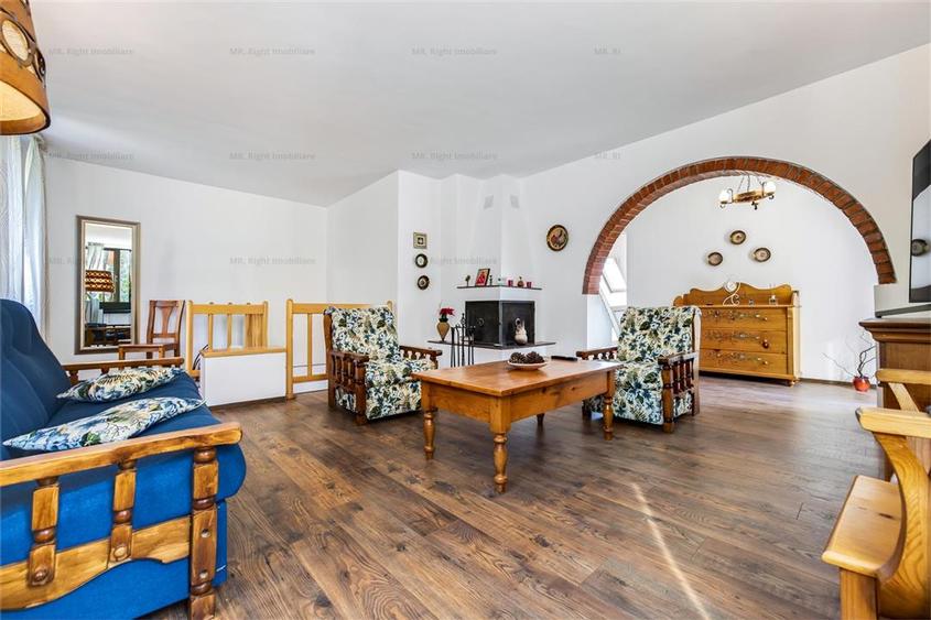 Casa pe 3 niveluri | Terasa cu priveliste | 3 parcari | Pozitie centrala