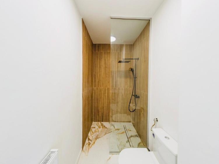 Apartament cu 3 Camere | 90 mp Utili | 2 Parcări | Complet Renovat |