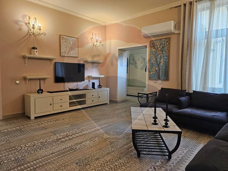Inchiriez apartament superb cu 4 camere, 120mp, în zona Ultracentrala