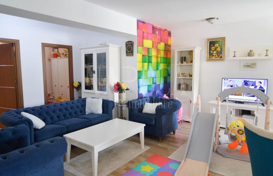 Apartament 4 camere de vanzare in Floresti