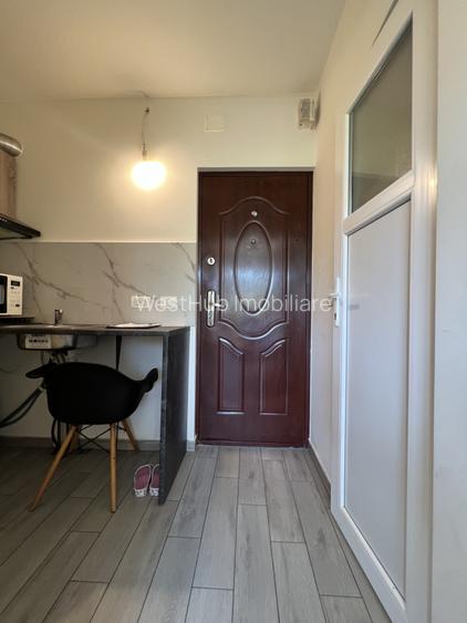 Garsoniera, 18mp utili, etaj 3 - zona UMT - 7