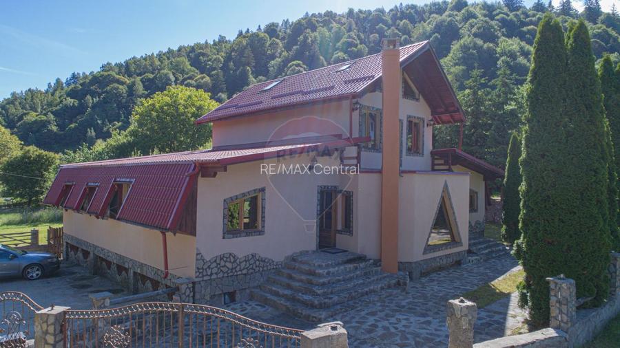Casă de vacanță cu 9 camere de vânzare Moieciu de Jos - 2