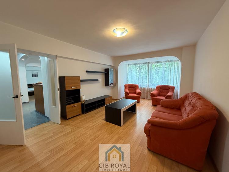 Inchiriez apt.  2 cam. Piata Unirii-Fantani,3 min. metrou,Bd. Unirii 18