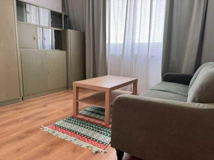 3 camere semidecomandat - Tineretului