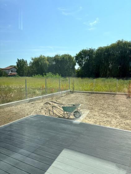 VILĂ CONTEMPORANĂ DE VÂNZARE – 450.000 €     COMISION%